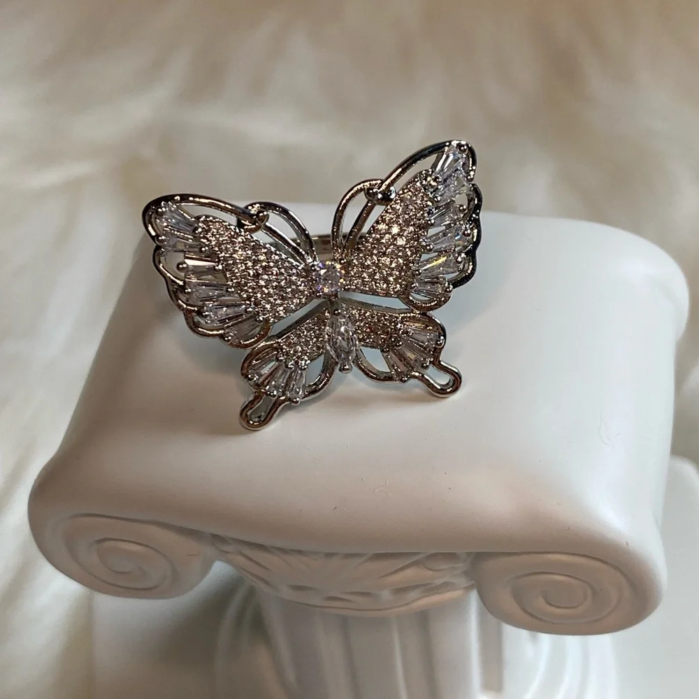 Butterfly ring
